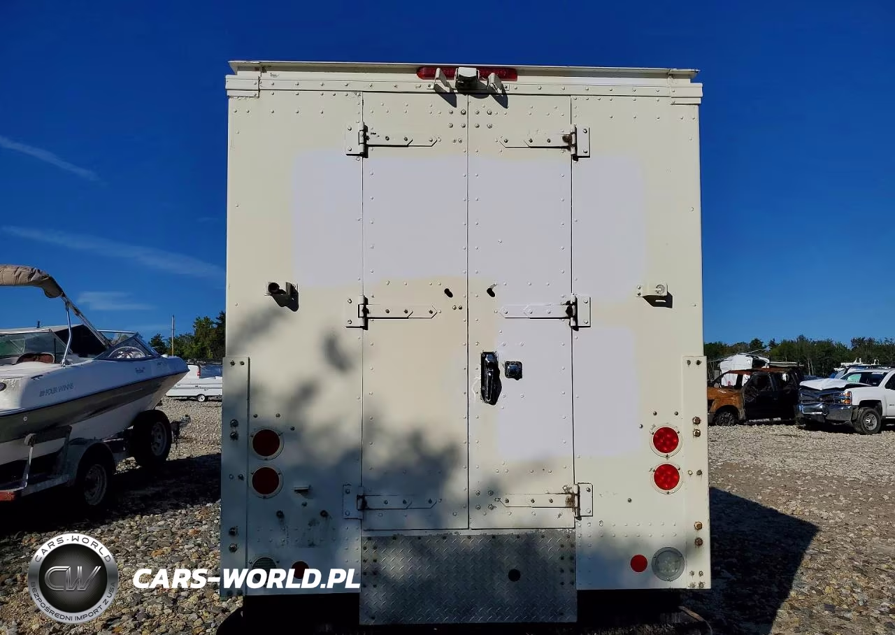 2015 Ford F250 Super Duty Box Truck VIN:1FDBF2B65FED21561 - 6