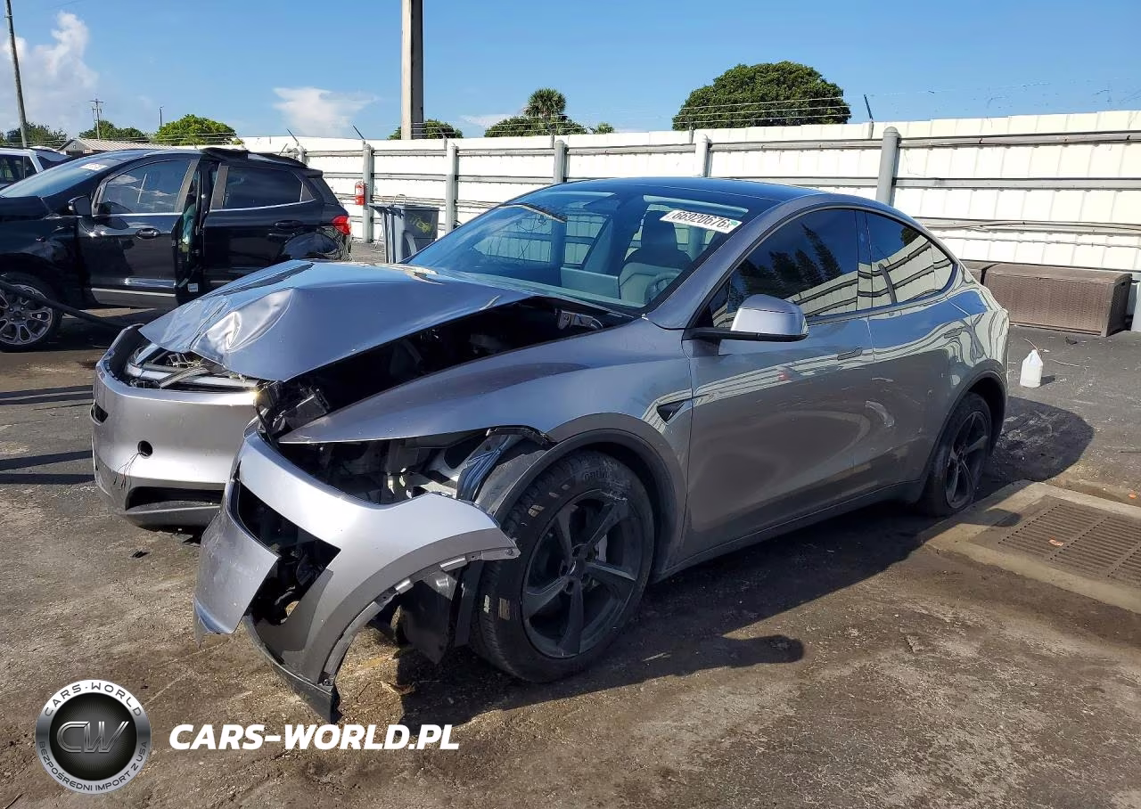 2026 Tesla Model Y VIN:7SAYGDED1TF527488 - 1