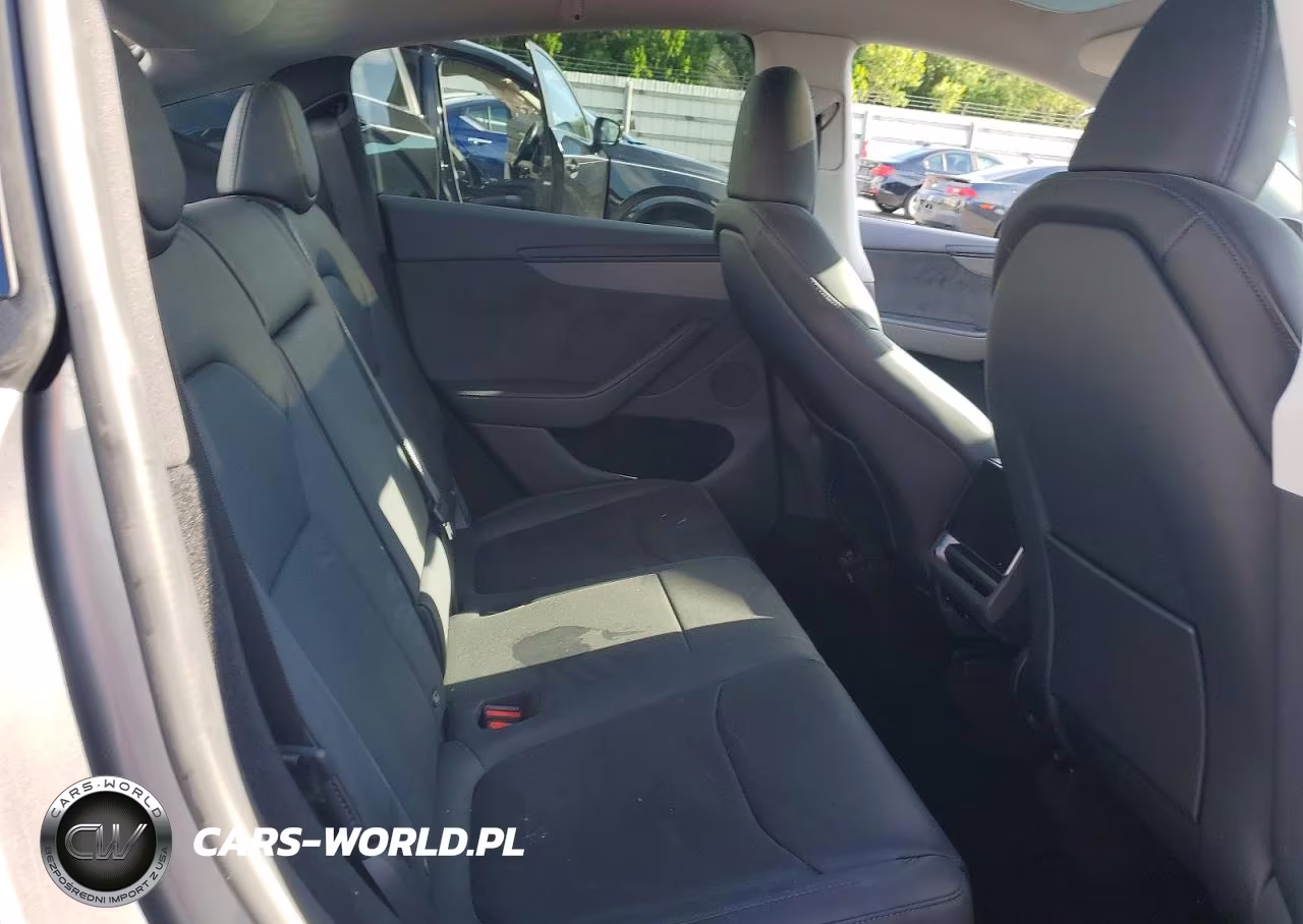 2026 Tesla Model Y VIN:7SAYGDED1TF527488 - 11