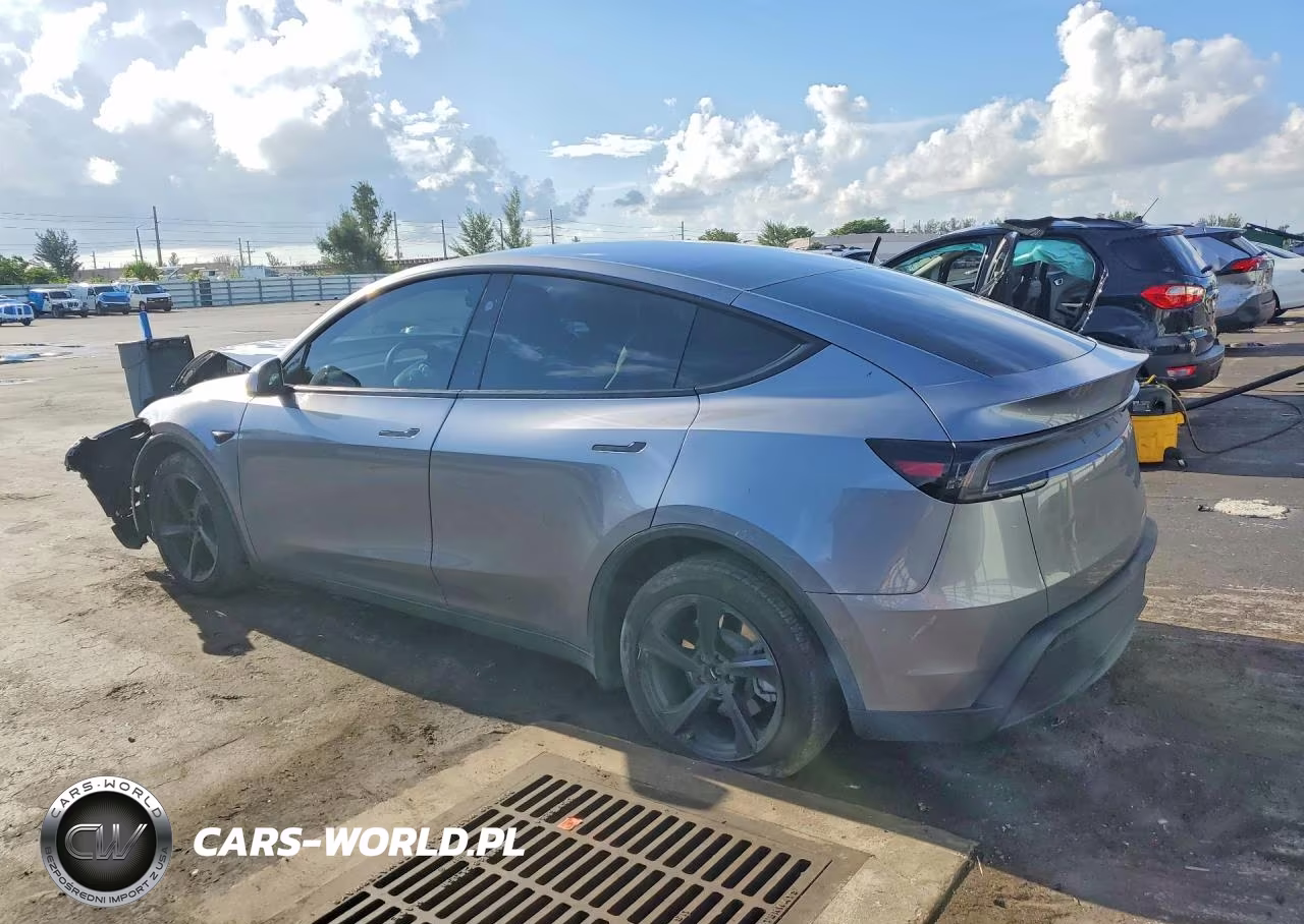 2026 Tesla Model Y VIN:7SAYGDED1TF527488 - 2