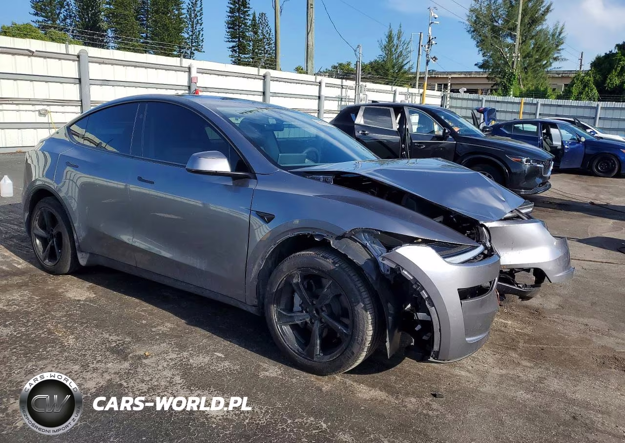 2026 Tesla Model Y VIN:7SAYGDED1TF527488 - 4
