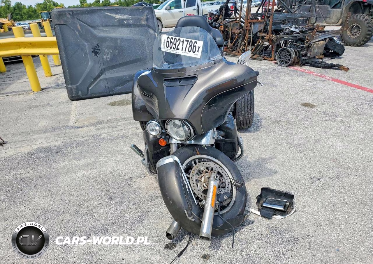2020 Harley-Davidson Flhtcutg VIN:1HD1MAF13LB852638 - 2