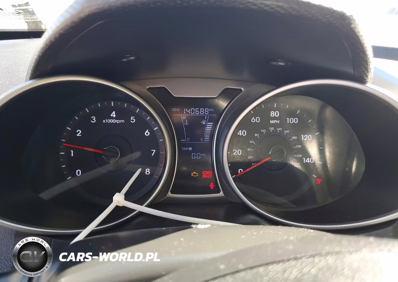 2012 Hyundai Veloster Base VIN:KMHTC6AD8CU075935 - 9