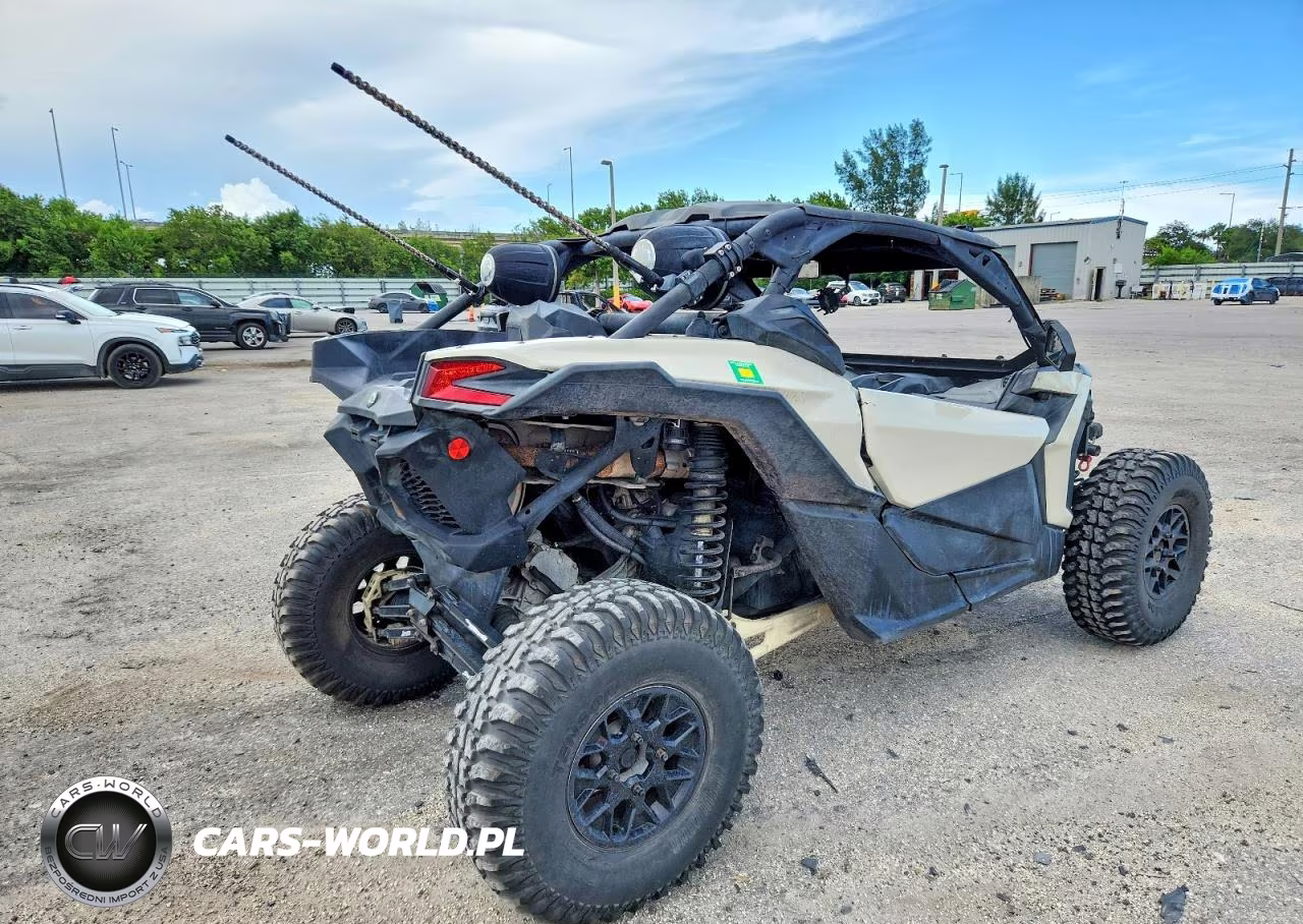 2019 Can-Am Maverick X3 Turbo VIN:3JBVGAY4XKK002786 - 4