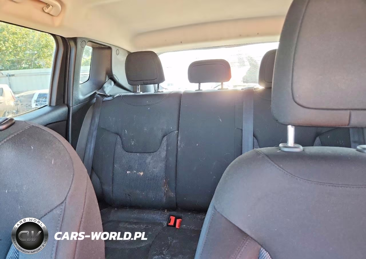 2017 Jeep Renegade Latitude VIN:ZACCJBBB8HPE59982 - 10