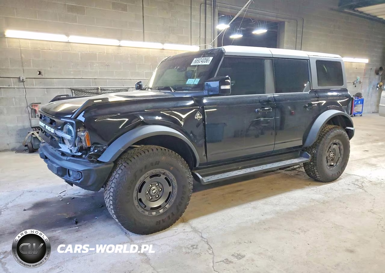 2025 Ford Bronco Outer Banks – zdjęcie 1 z 14