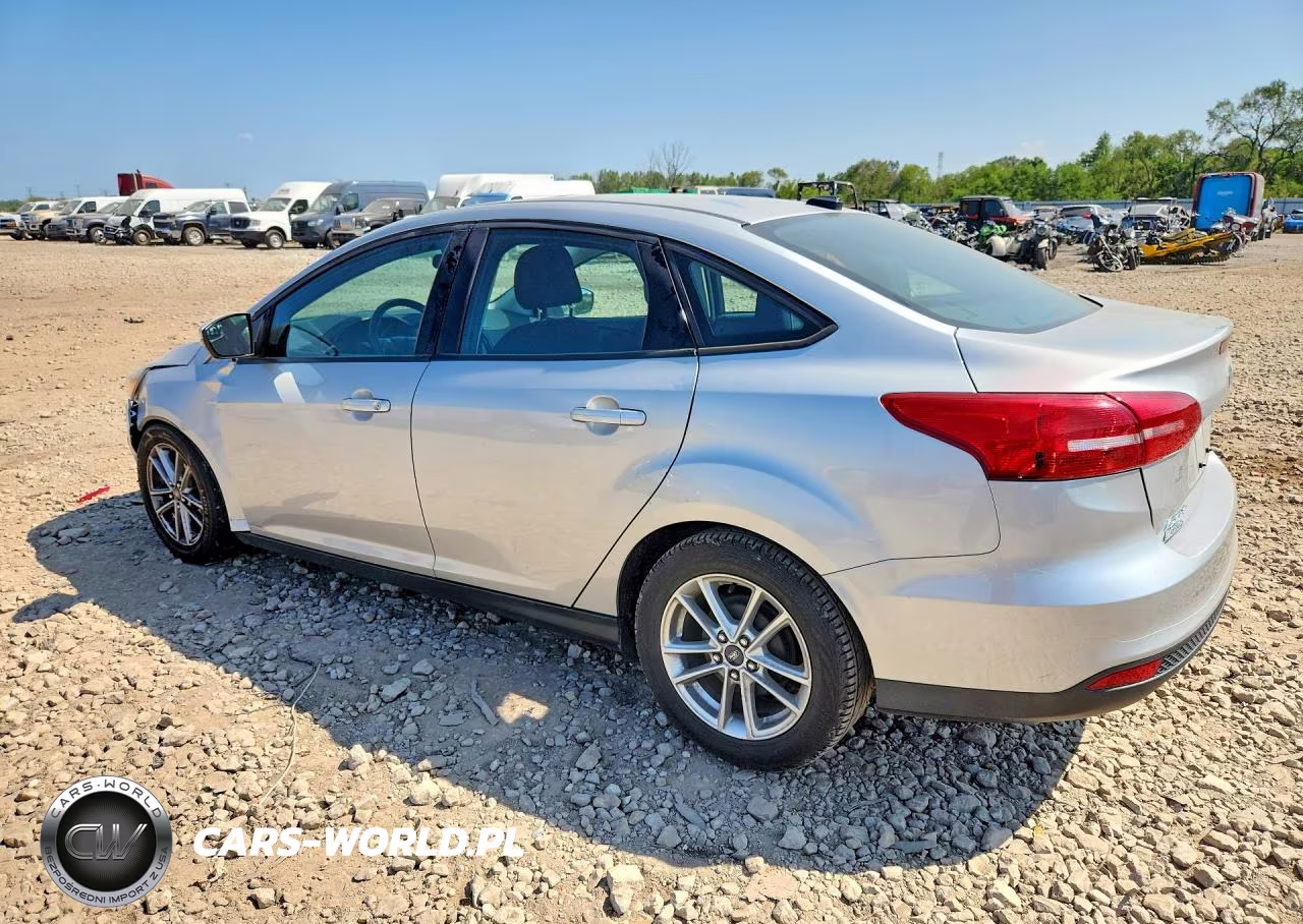 2015 Ford Focus Se VIN:1FADP3F26FL360359 - 2