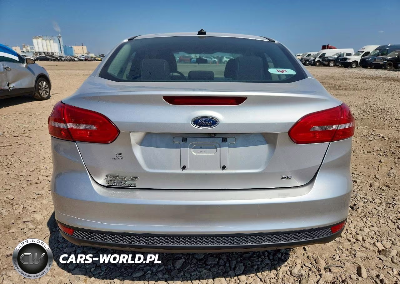 2015 Ford Focus Se VIN:1FADP3F26FL360359 - 6