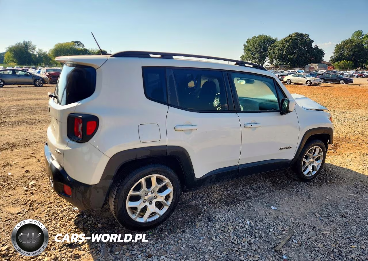 2016 Jeep Renegade Latitude VIN:ZACCJABT0GPC46560 - 3