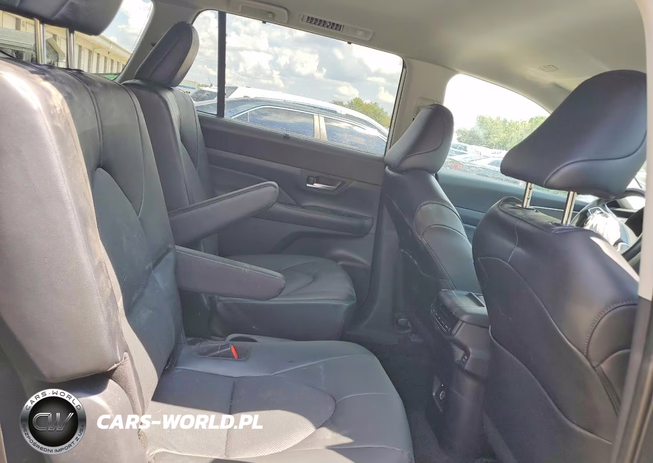 2024 Toyota Grand Highlander Xle VIN:5TDAAAB56RS069835 - 11