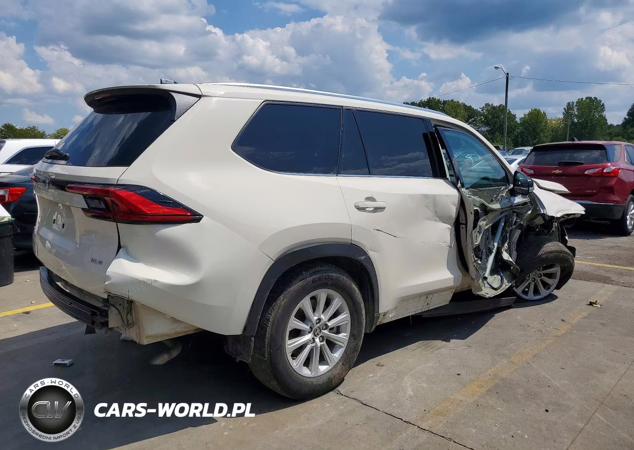 2024 Toyota Grand Highlander Xle VIN:5TDAAAB56RS069835 - 3