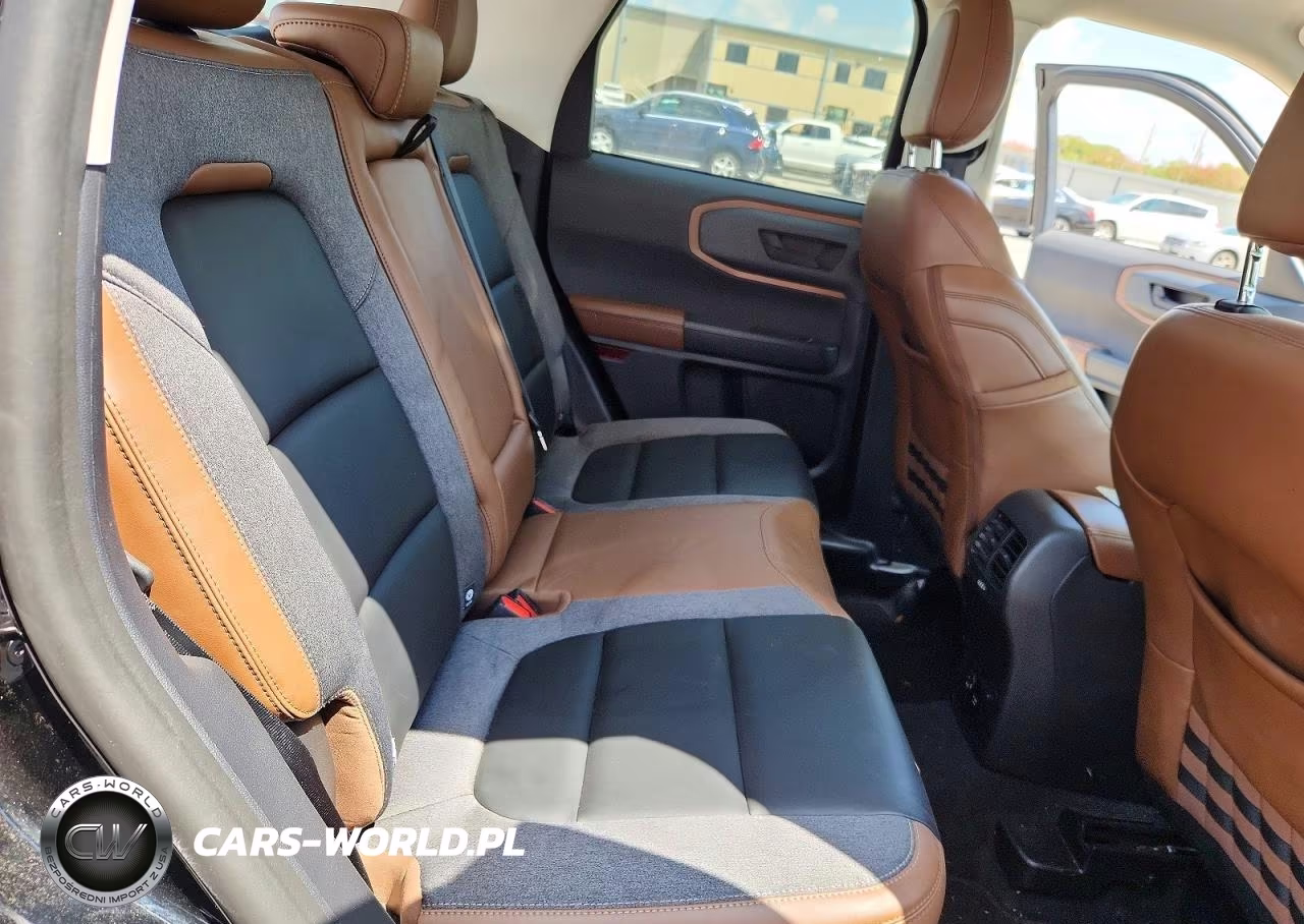 2024 Ford Bronco Sport Outer Banks VIN:3FMCR9C69RRE63349 - 11