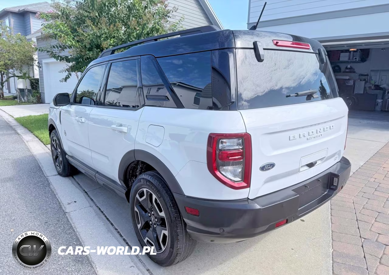 2021 Ford Bronco Sport Outer Banks VIN:3FMCR9C60MRA40457 - 3