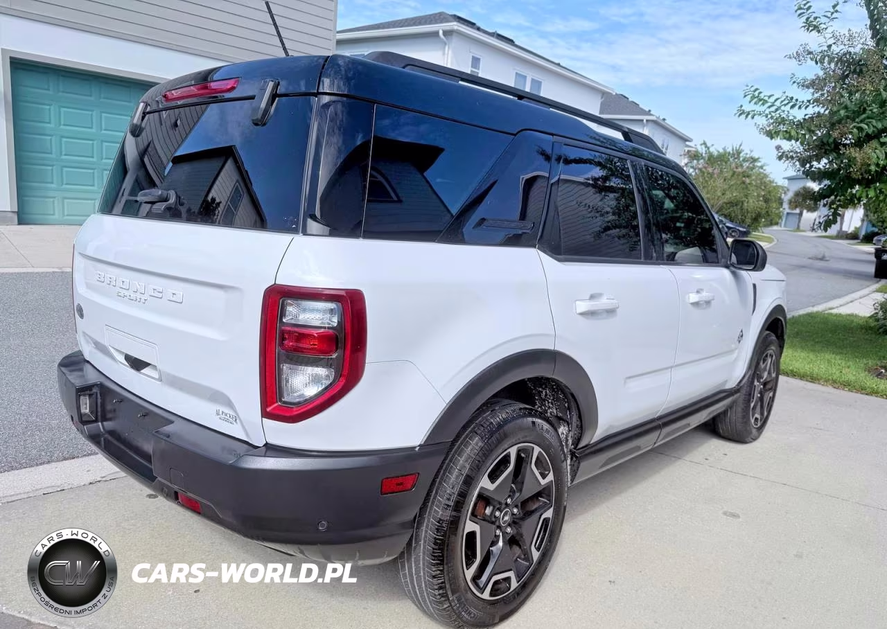 2021 Ford Bronco Sport Outer Banks VIN:3FMCR9C60MRA40457 - 4