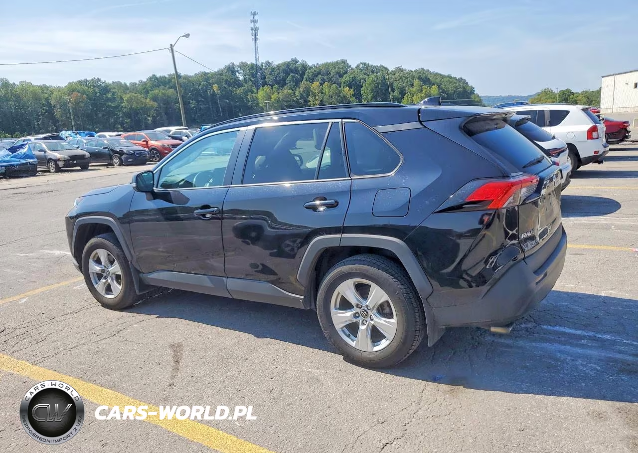 2021 Toyota Rav4 Xle VIN:2T3W1RFVXMC111155 - 2