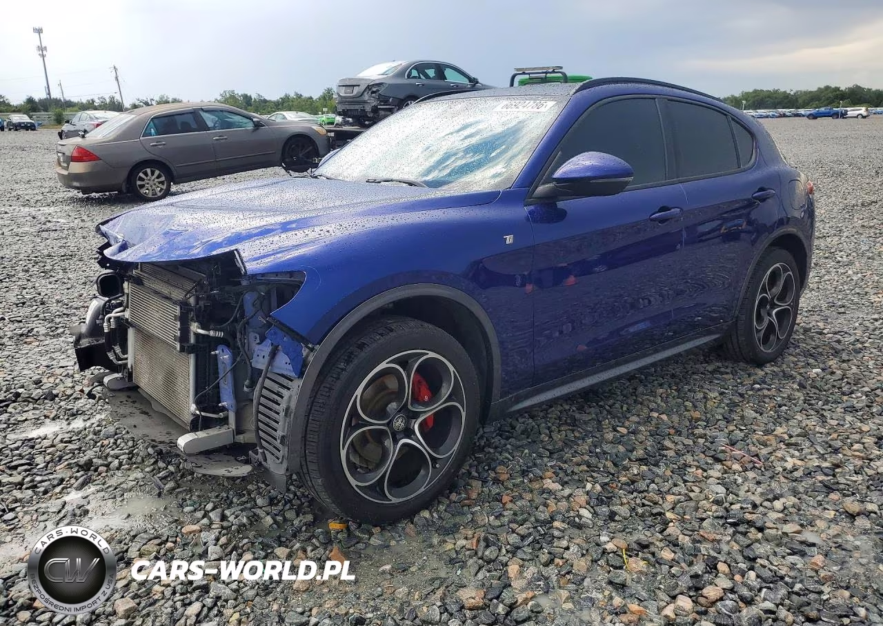 2022 Alfa Romeo Stelvio Ti VIN:ZASPAKBN3N7D30415 - 1