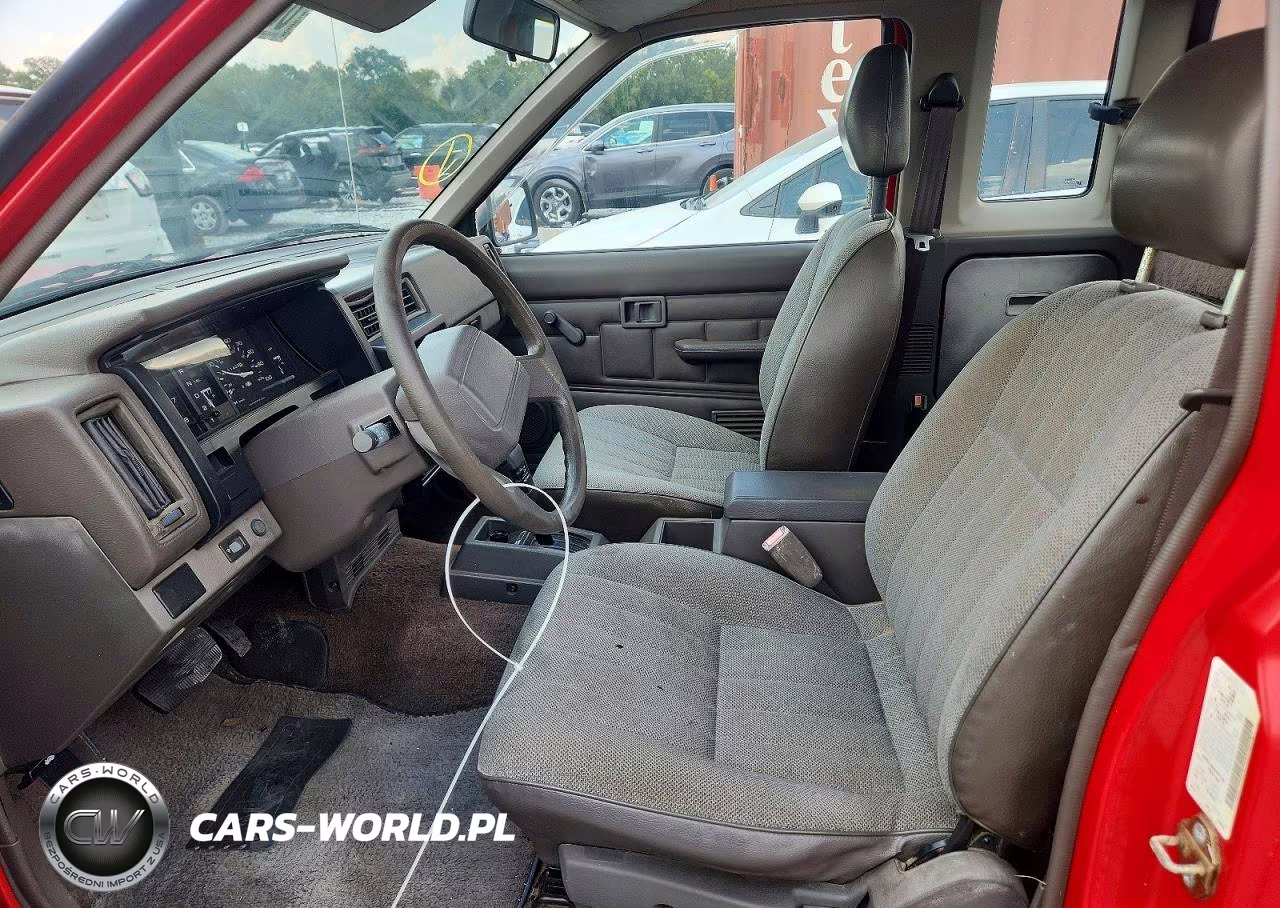 1992 Nissan Truck Base VIN:1N6SD16SXNC357183 - 7