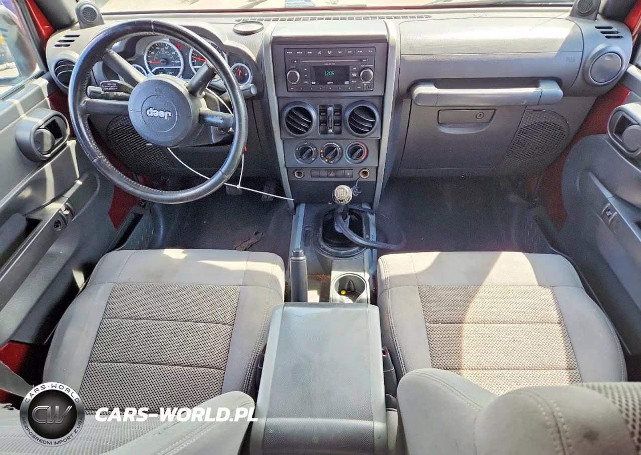2007 Jeep Wrangler Sahara VIN:1J4GB59117L111581 - 8