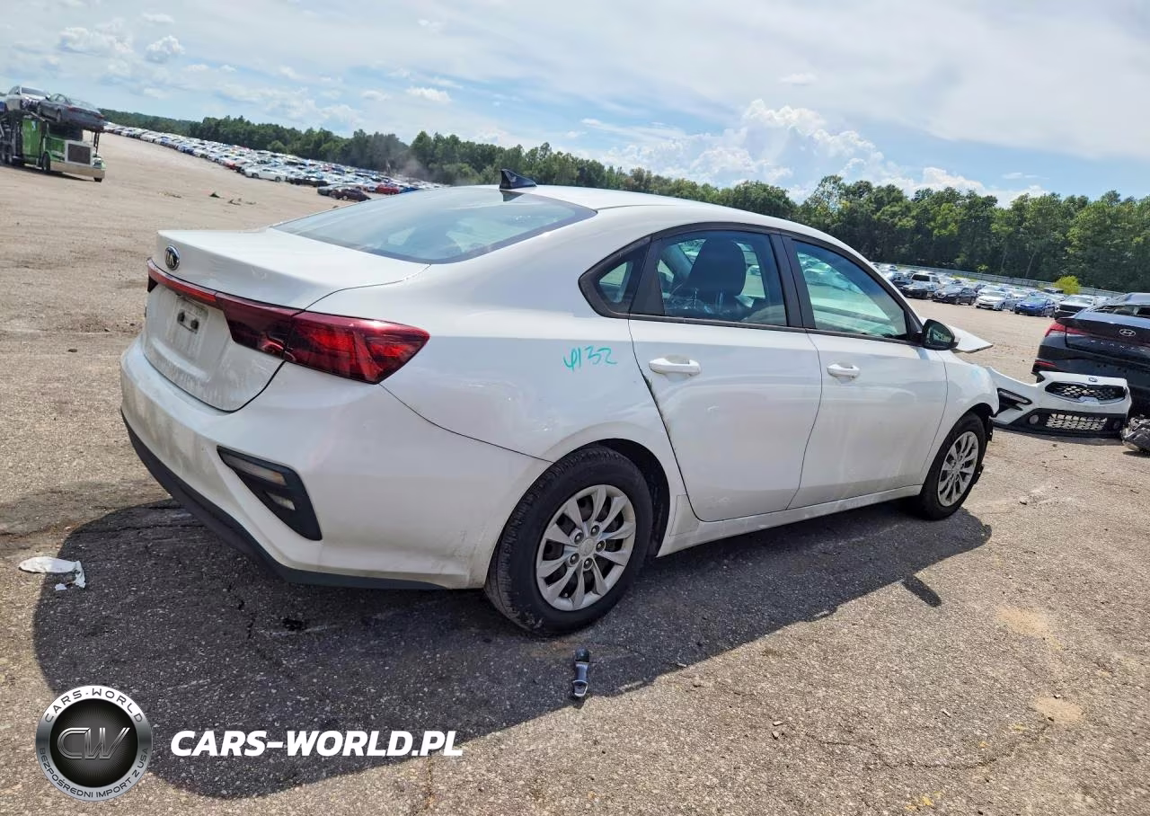 2021 Kia Forte Fe VIN:3KPF24AD1ME339716 - 3