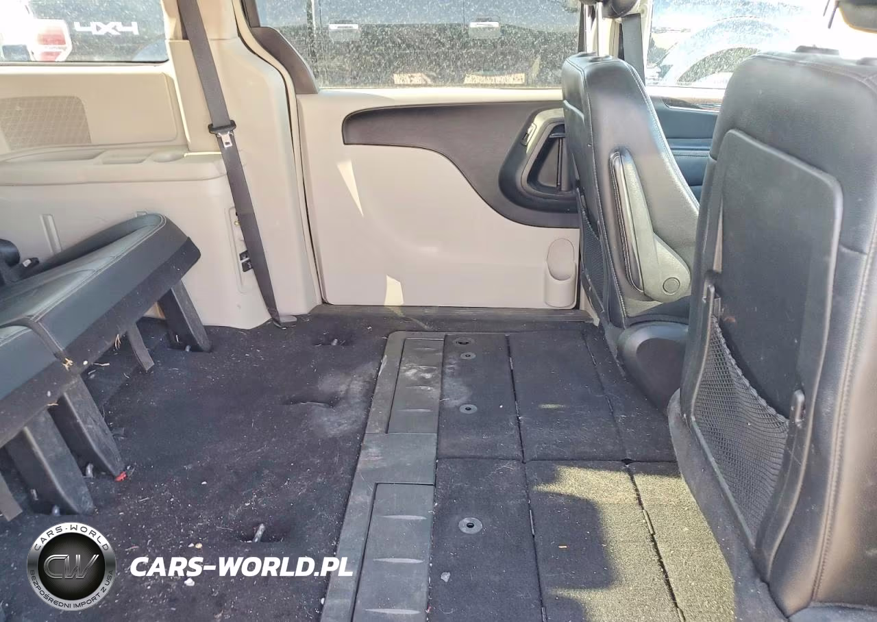 2014 Chrysler Town & Country Touring VIN:2C4RC1BG7ER133821 - 11