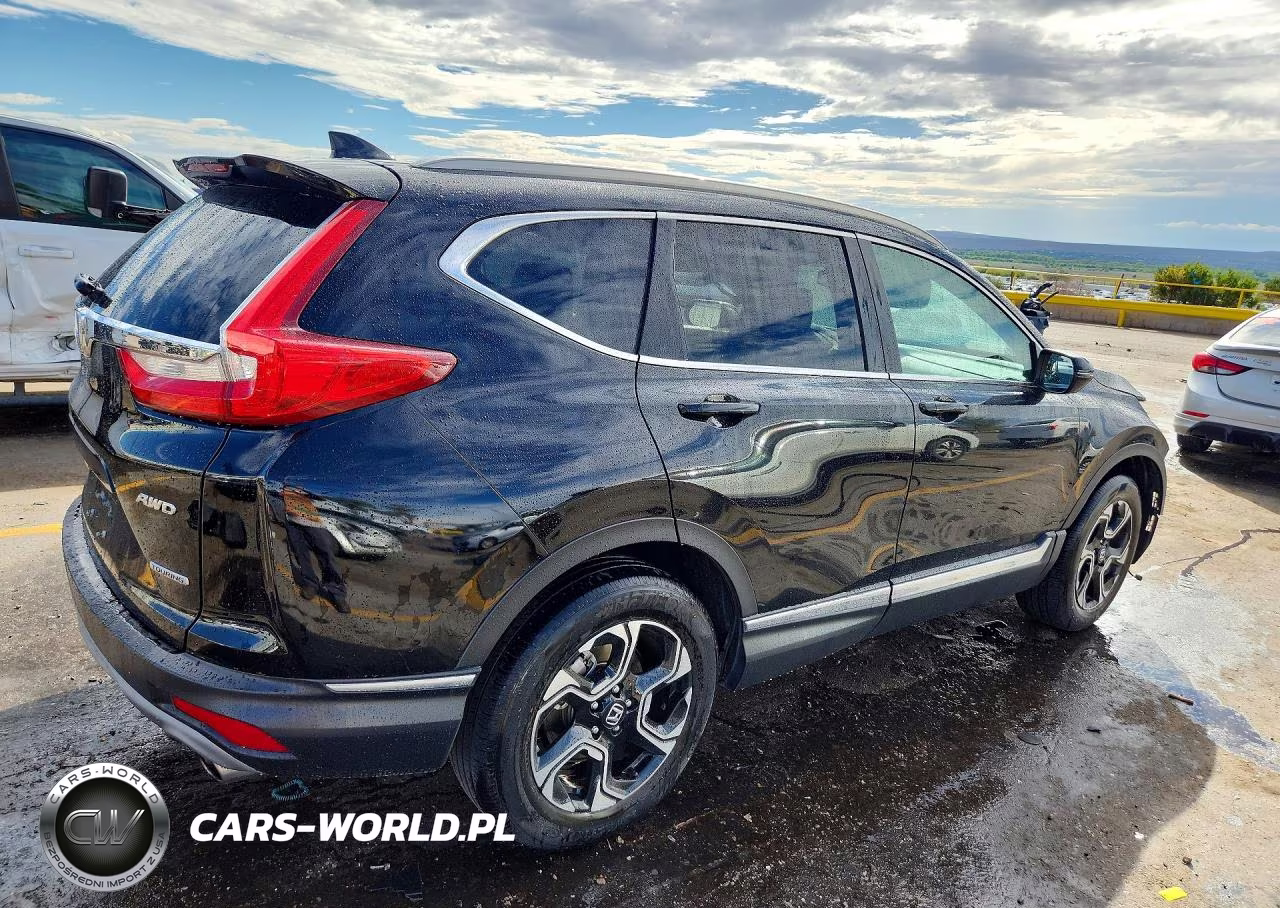 2018 Honda Cr-V Touring VIN:7FARW2H98JE067974 - 3