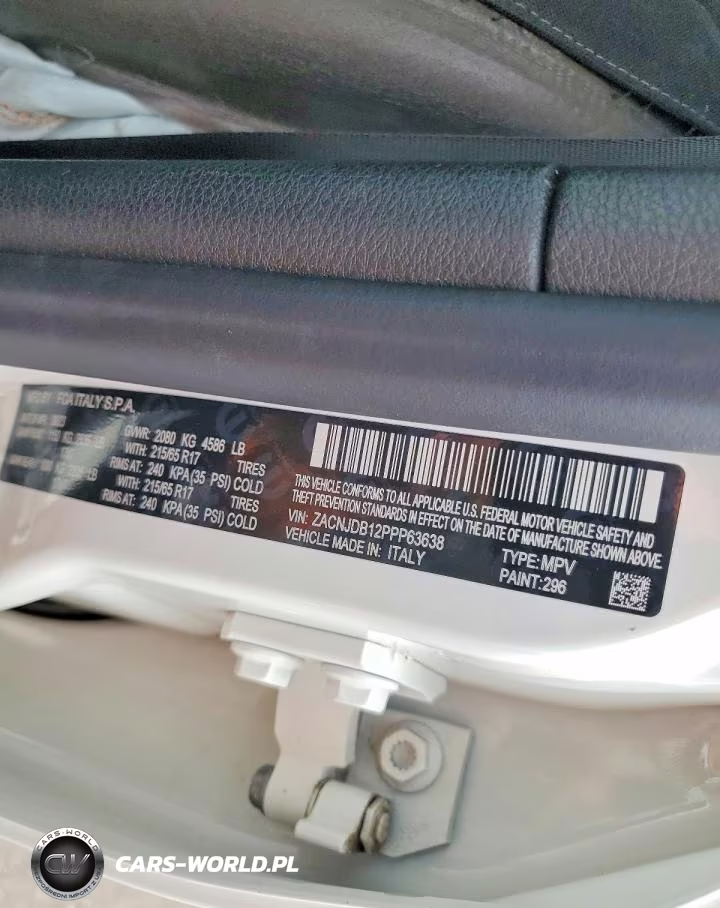 2023 Jeep Renegade Latitude VIN:ZACNJDB12PPP63638 - 13