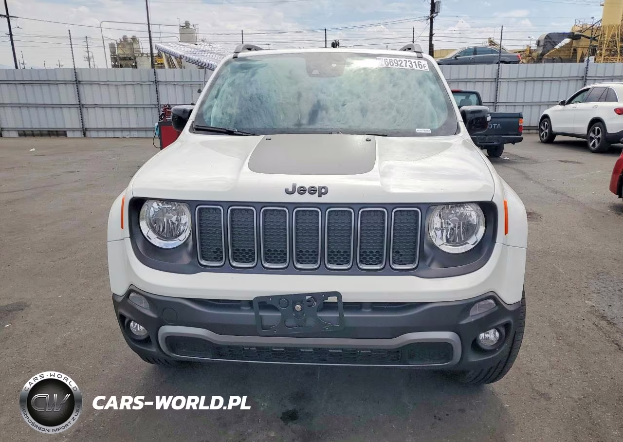 2023 Jeep Renegade Latitude VIN:ZACNJDB12PPP63638 - 5
