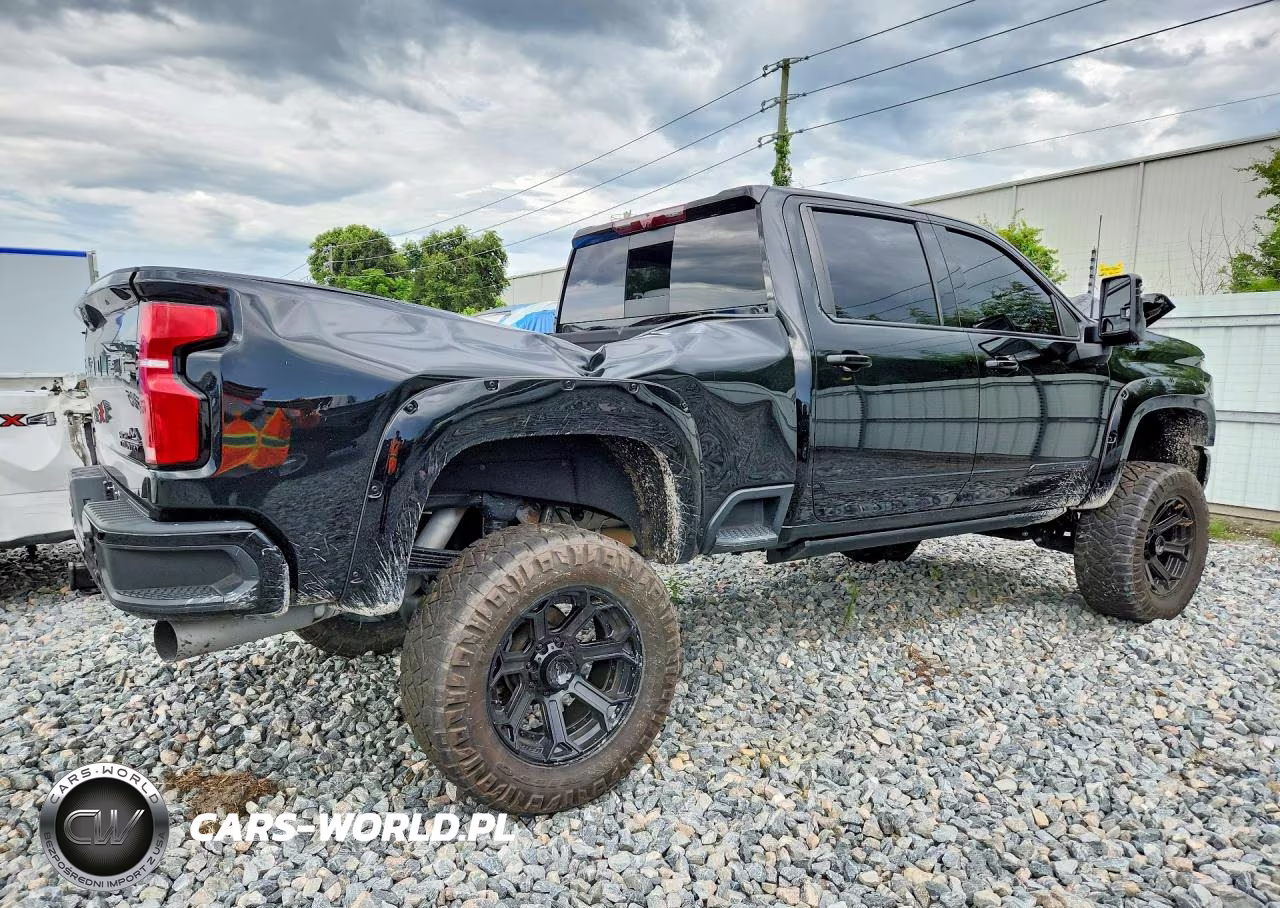 2024 Chevrolet Silverado K2500 High Country VIN:1GC4YREY4RF131519 - 3