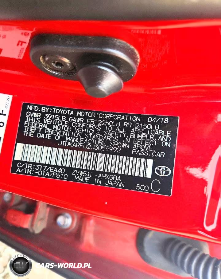 2018 Toyota Prius Four VIN:JTDKARFU2J3059992 - 12