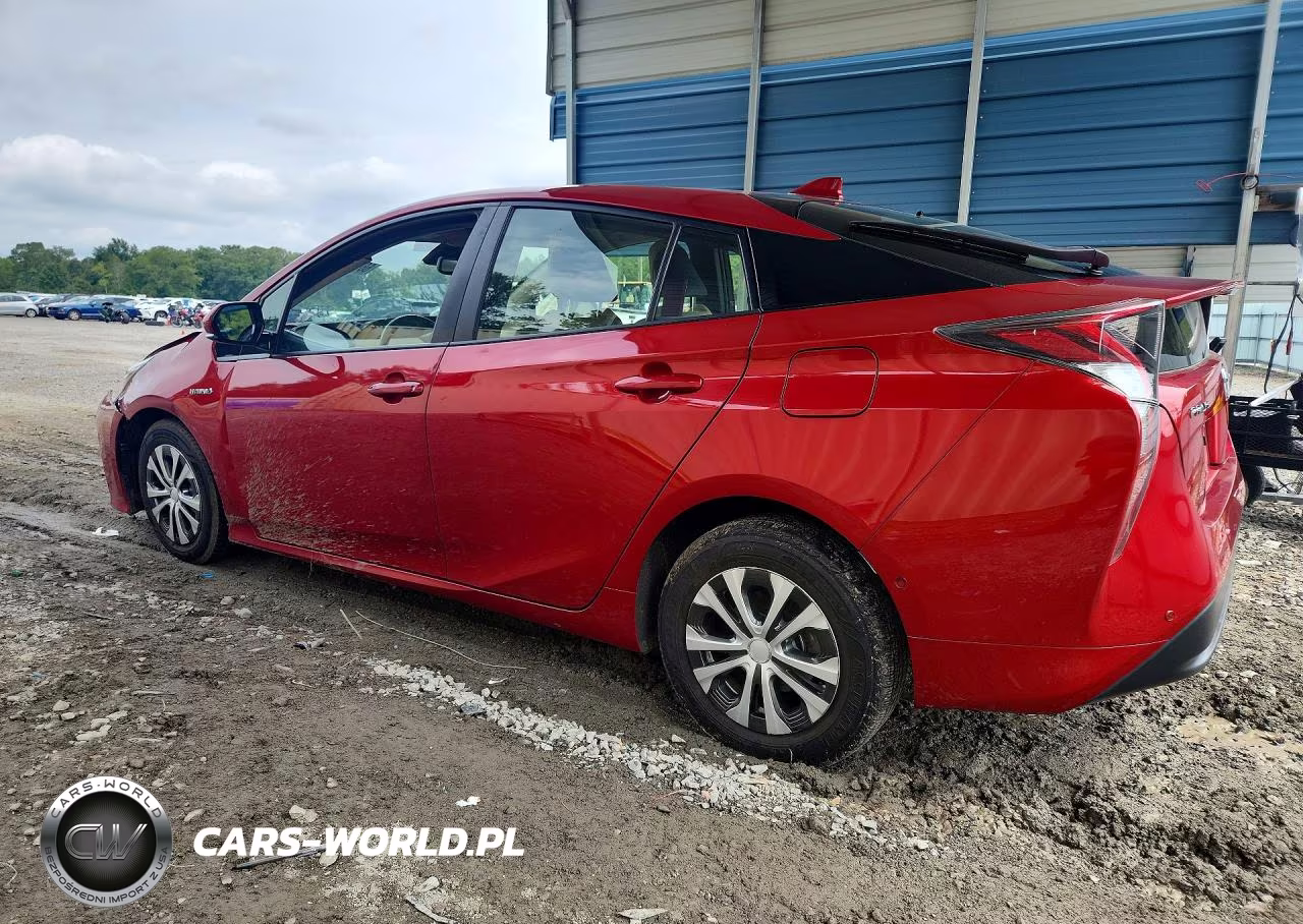 2018 Toyota Prius Four VIN:JTDKARFU2J3059992 - 2