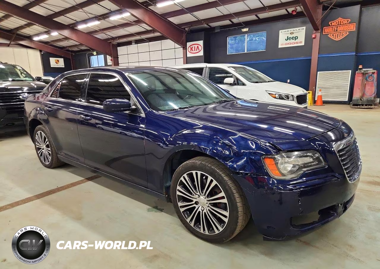 2014 Chrysler 300 VIN:2C3CCAGG8EH120360 - 4