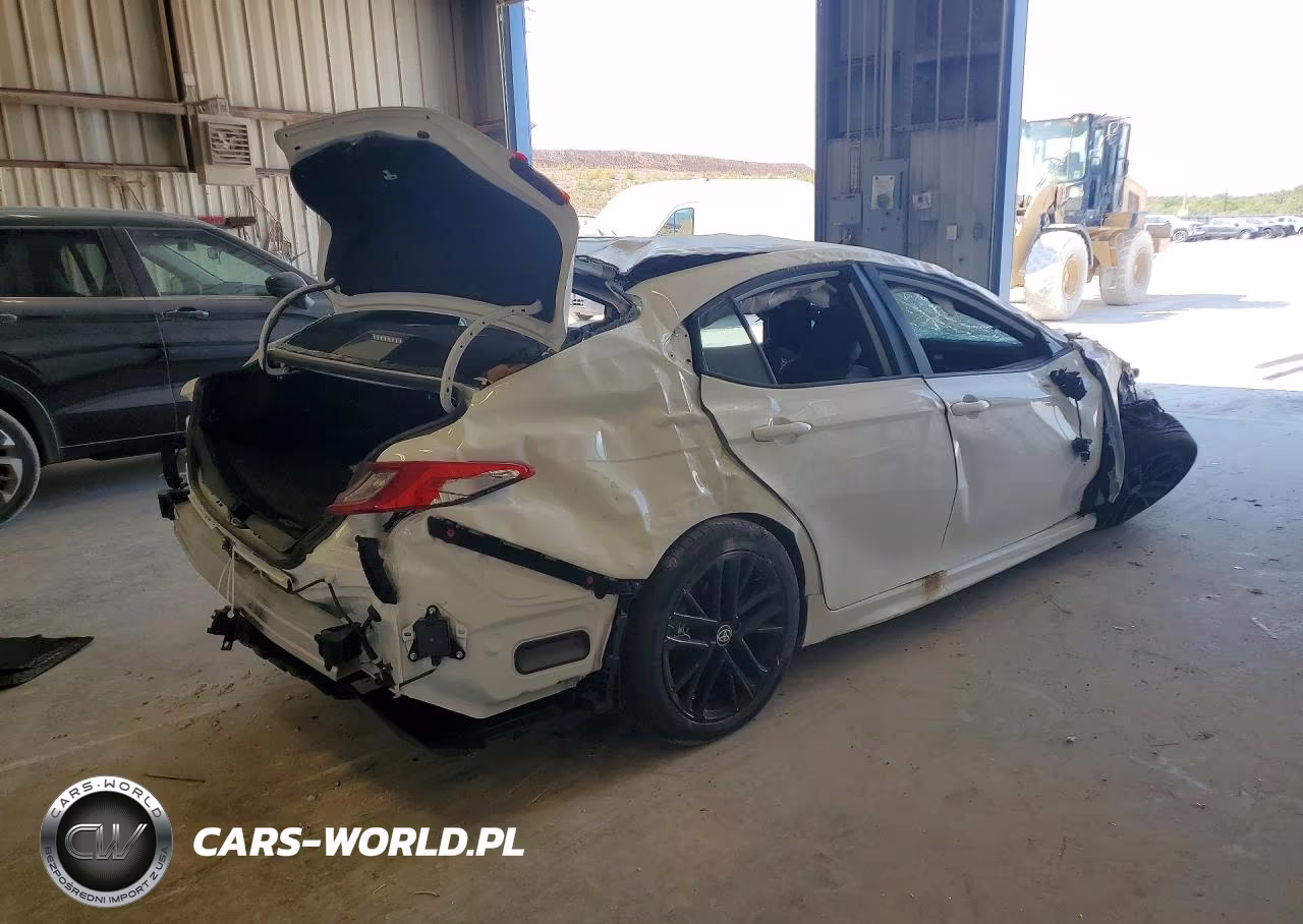 2026 Toyota Camry Se VIN:4T1DBADK3TU058934 - 3