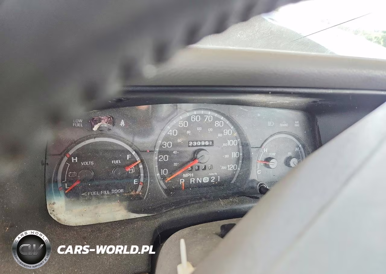 2000 Ford Crown Victoria Lx VIN:2FAFP74W6YX149531 - 9