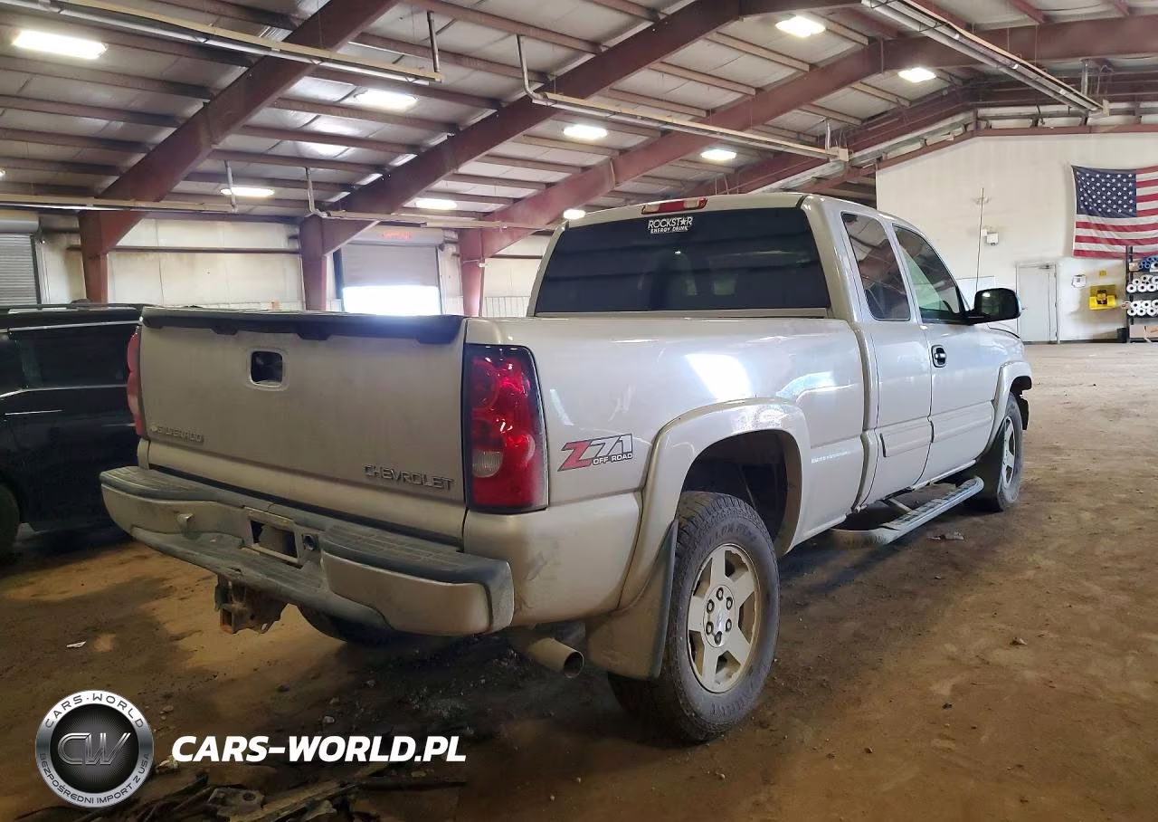 2005 Chevrolet Silverado K1500 VIN:1GCEK19B35E241250 - 3