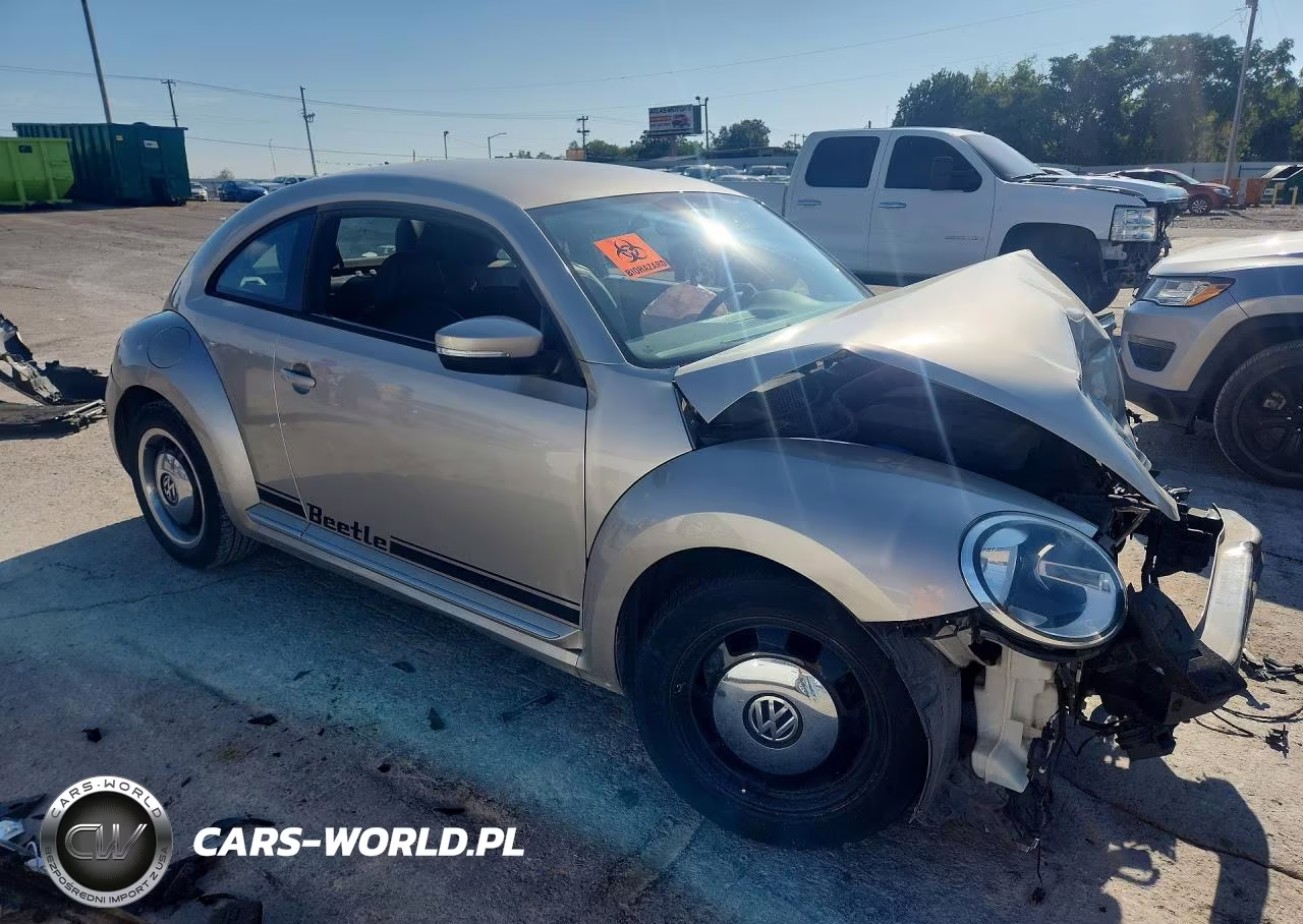 2012 Volkswagen Beetle VIN:3VWJP7AT3CM648836 - 4