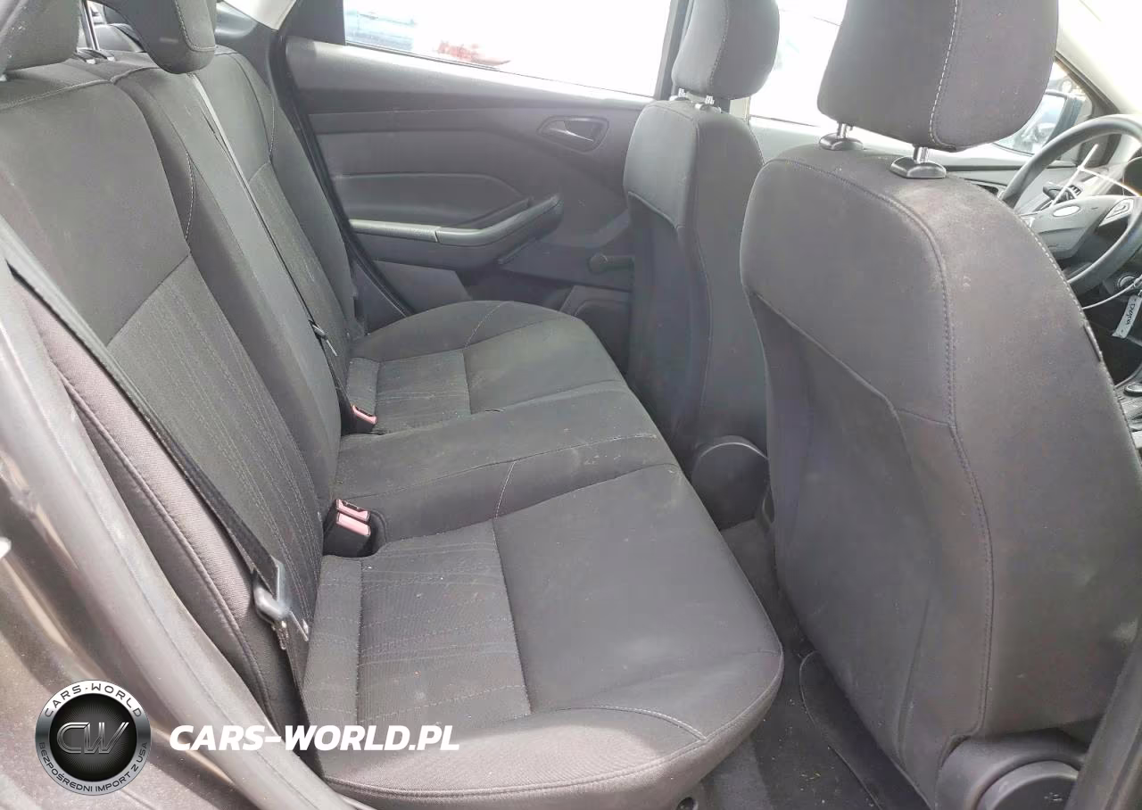 2016 Ford Focus S VIN:1FADP3E23GL209482 - 10