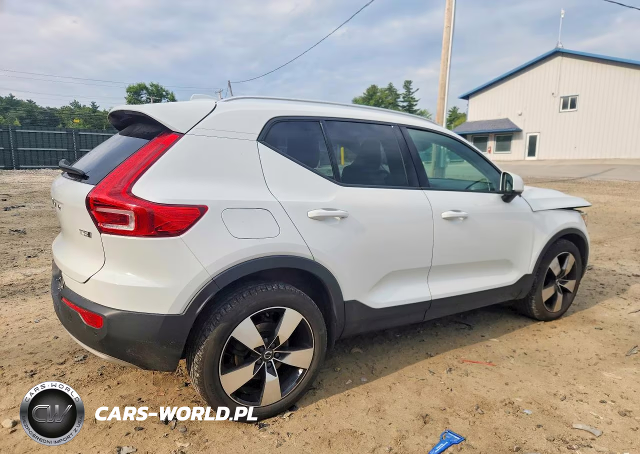 2020 Volvo Xc40 T5 Momentum VIN:YV4162UK6L2223076 - 3