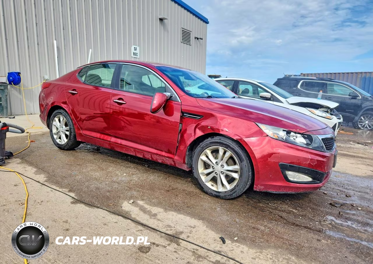 2013 Kia Optima Lx VIN:5XXGM4A78DG215622 - 4