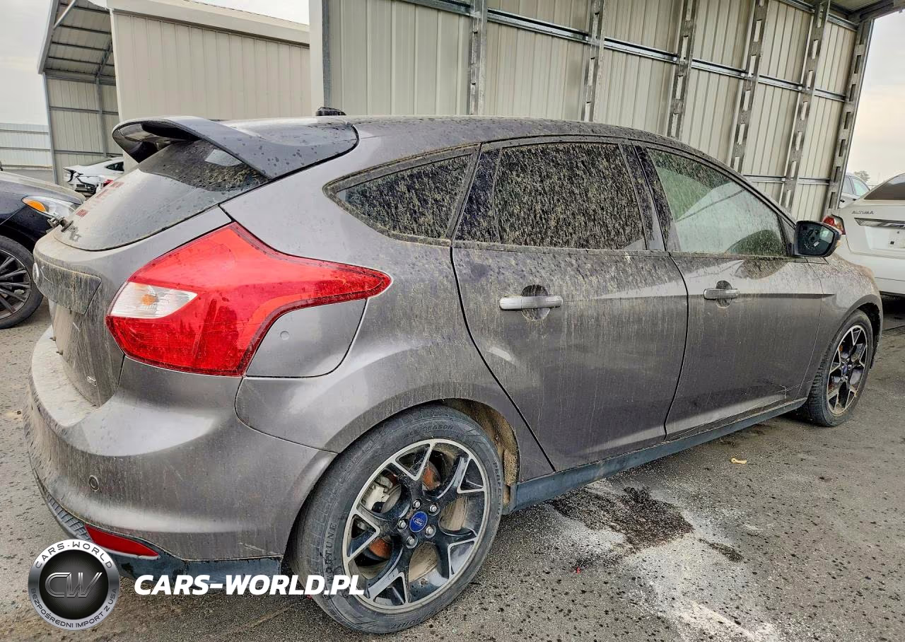 2013 Ford Focus Se VIN:1FADP3K28DL164250 - 3