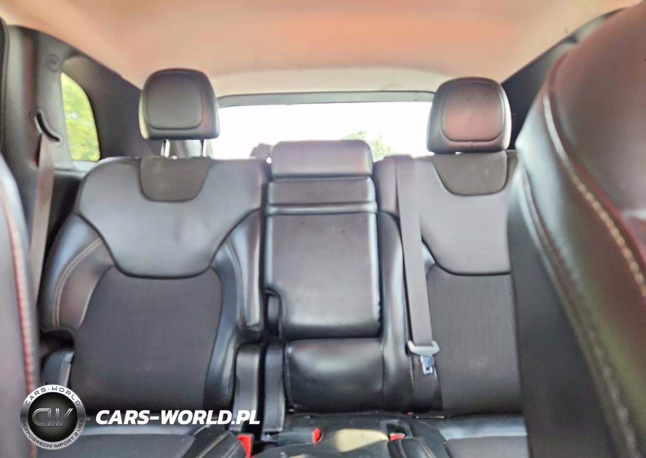 2018 Jeep Cherokee Latitude Plus VIN:1C4PJLLB5JD565008 - 10