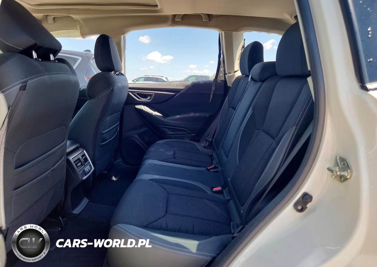 2022 Subaru Forester Premium VIN:JF2SKAEC5NH404479 - 11