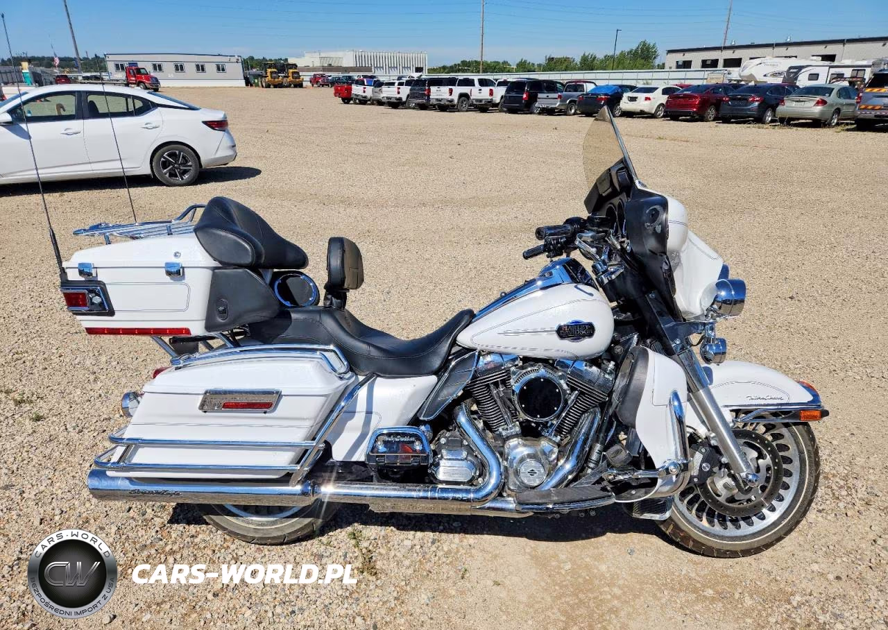 2012 Harley-Davidson Flhtcu Ultra Classic Electra Glide VIN:1HD1FCM15CB691735 - 1