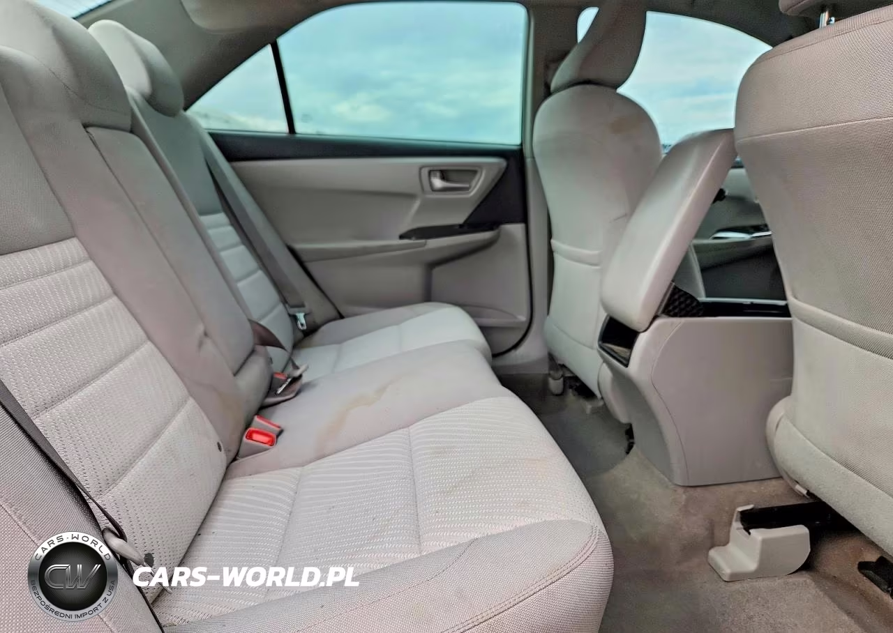 2017 Toyota Camry Le VIN:4T1BF1FK1HU694798 - 10