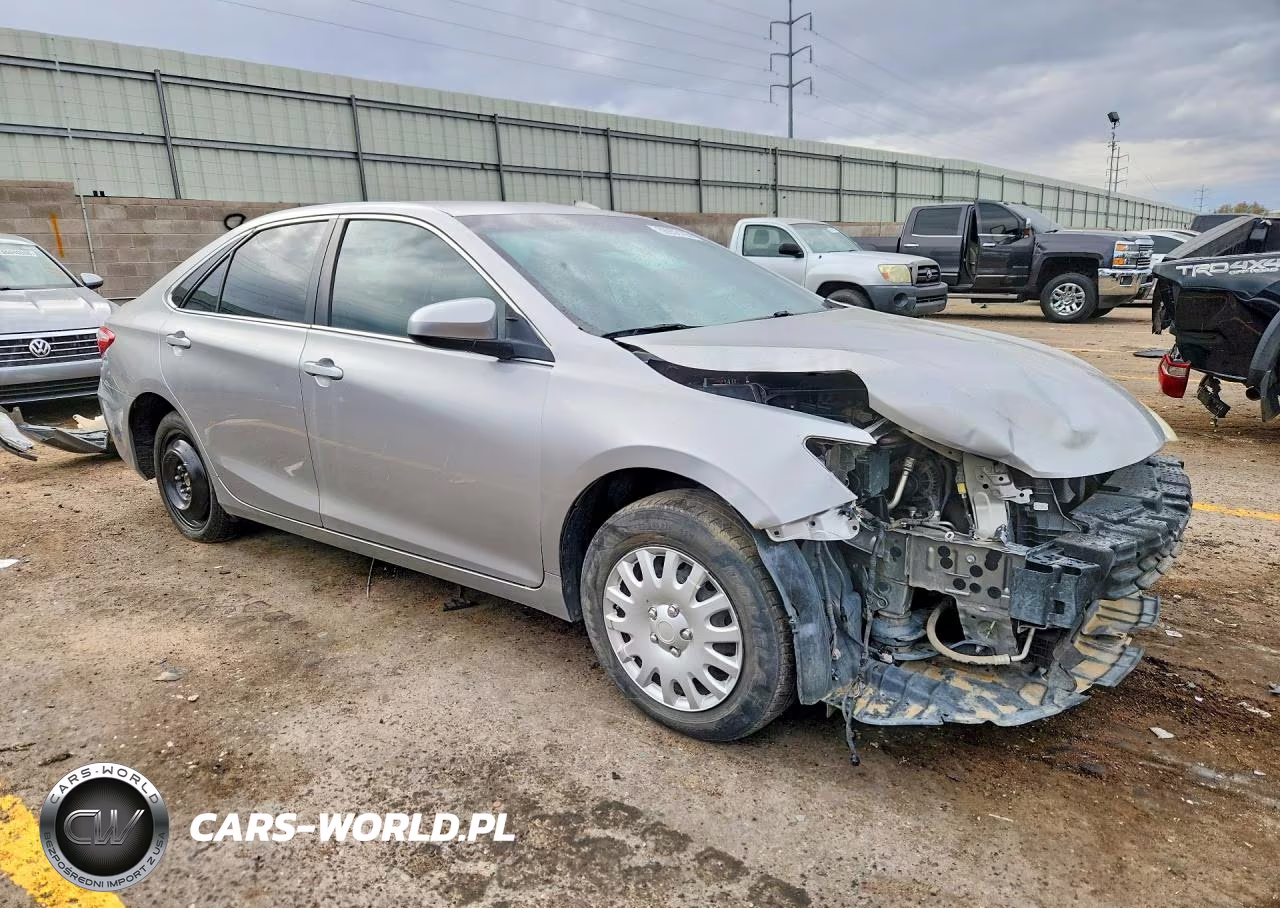 2017 Toyota Camry Le VIN:4T1BF1FK1HU694798 - 4