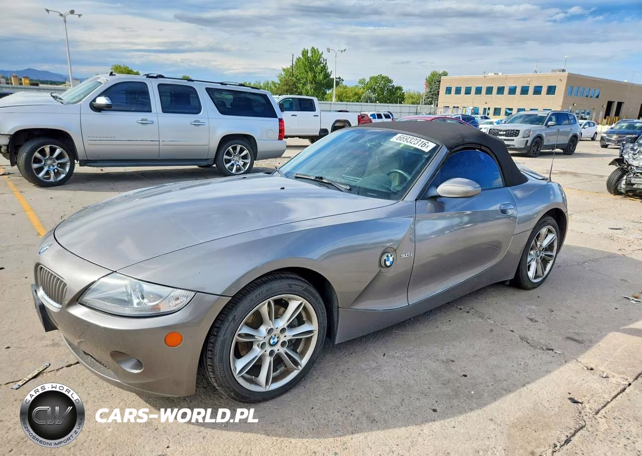 2005 BMW Z4 VIN:4USBT53585LU11151 - 1