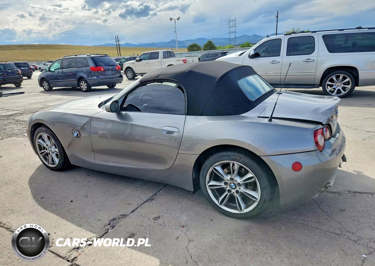 2005 BMW Z4 VIN:4USBT53585LU11151 - 2