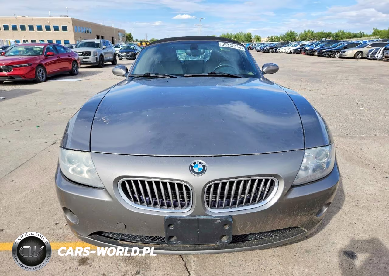 2005 BMW Z4 VIN:4USBT53585LU11151 - 5