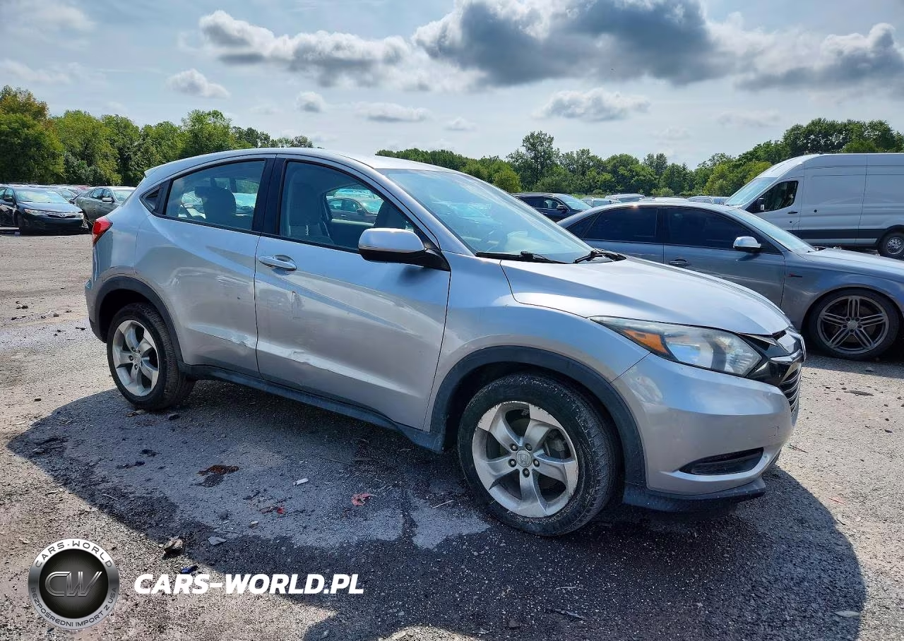 2018 Honda Hr-V Lx VIN:3CZRU6H39JM703456 - 4