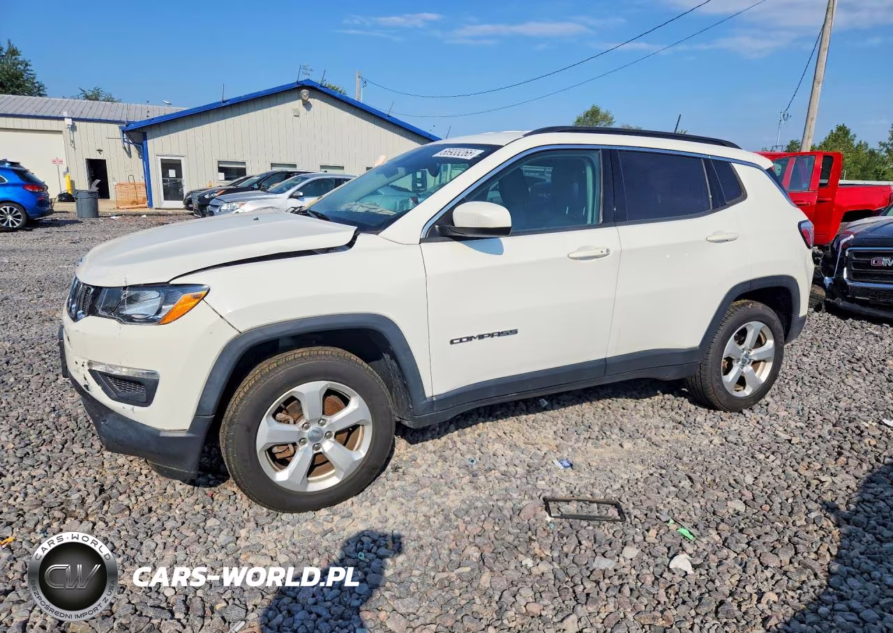 2017 Jeep Compass Latitude – zdjęcie 1 z 12