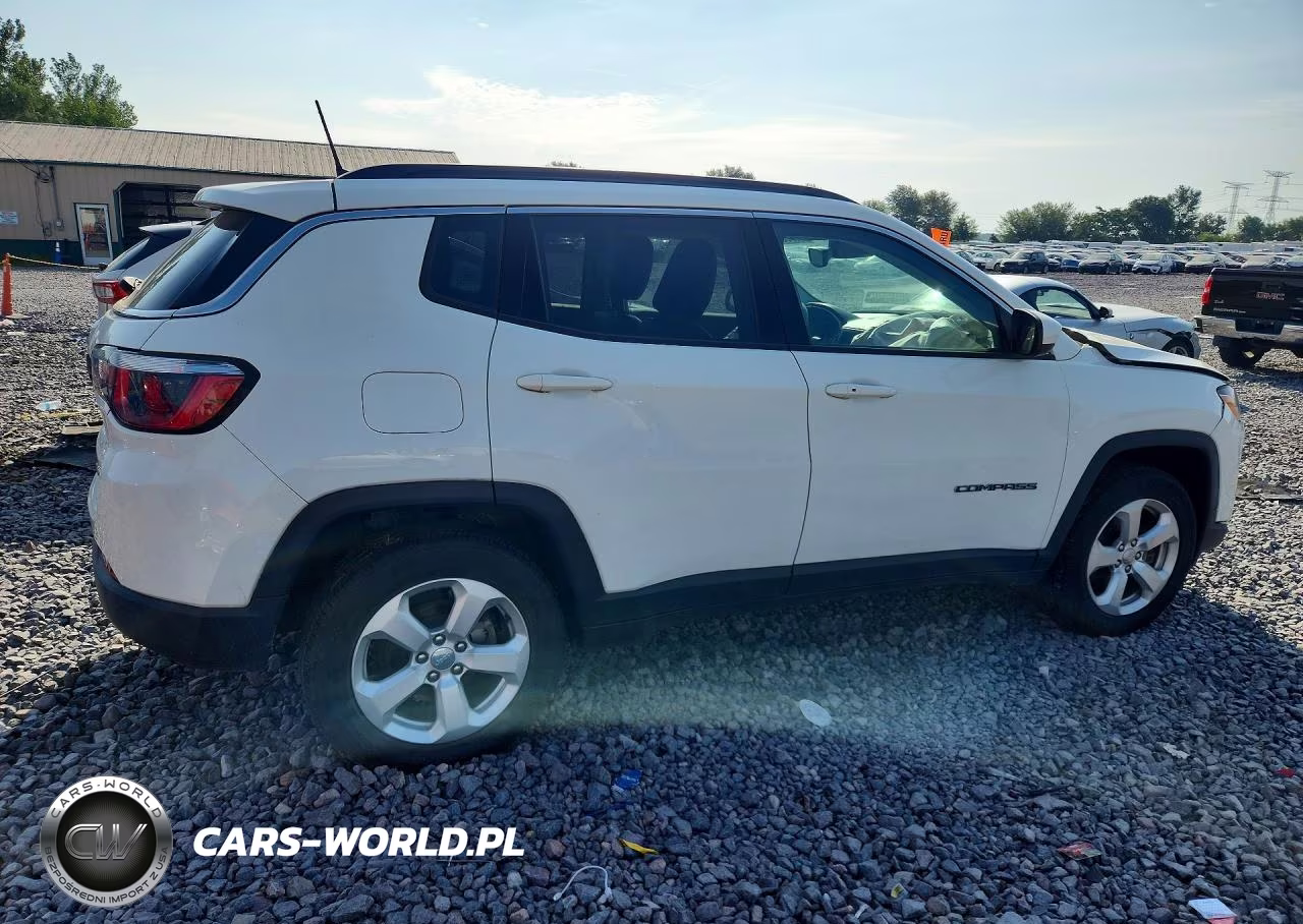 2017 Jeep Compass Latitude VIN:3C4NJDBB6HT579020 - 3
